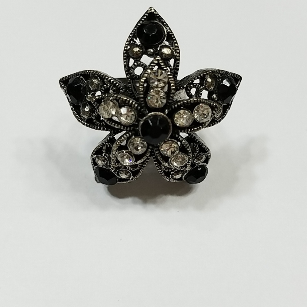 Light Use! Adjustable band Rings! - Picture 4 of 4